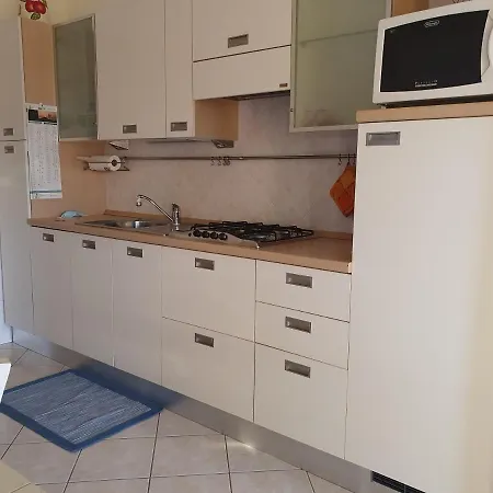 Apartamento Grazioso Per 4, In Zona Silenziosa. Pula