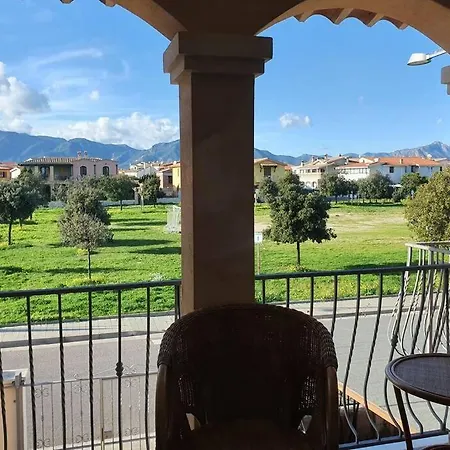 Apartamento Grazioso Per 4, In Zona Silenziosa. Pula